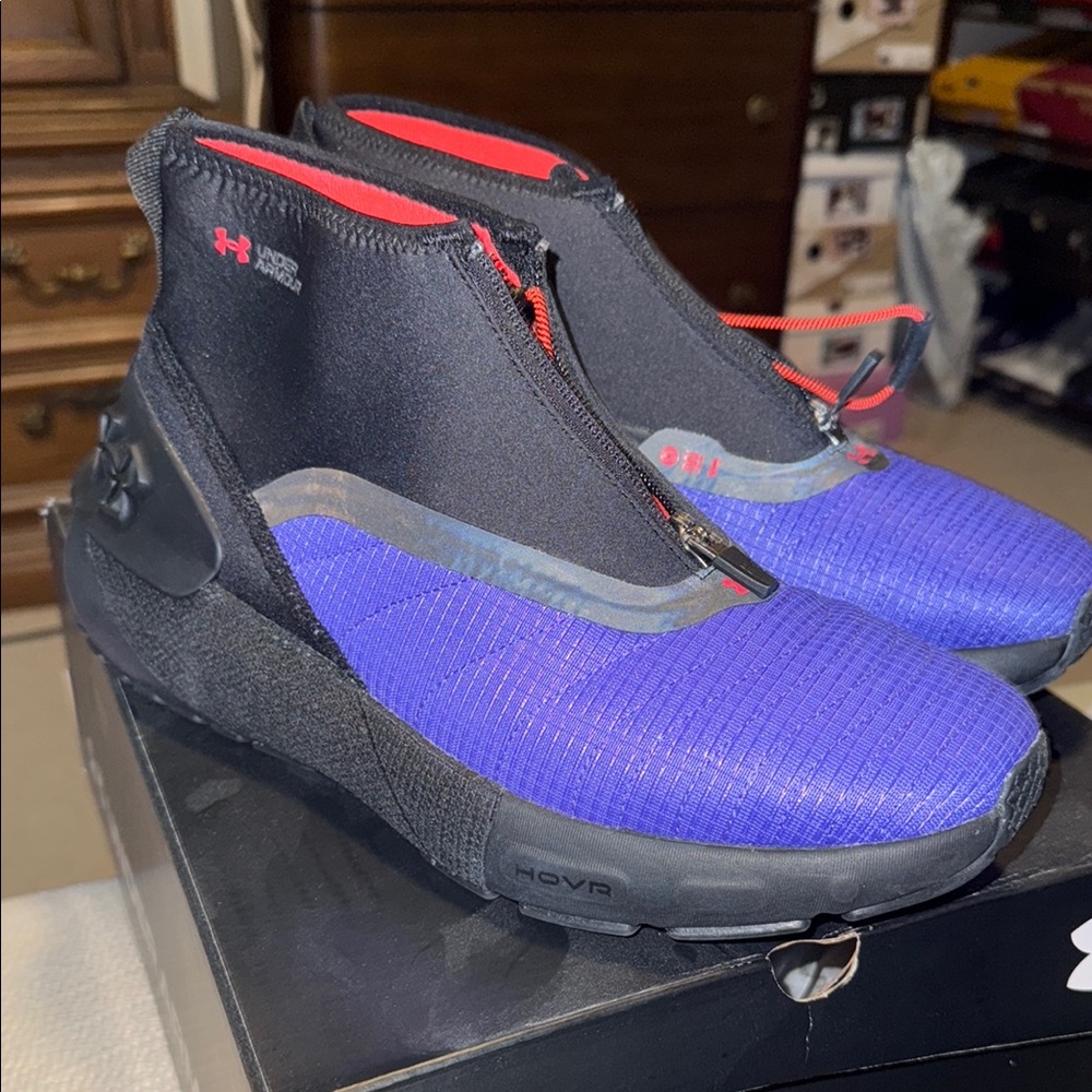 Under Armour HOVR Phantom 2 Sneakers - Black and Purple men’s 10.5